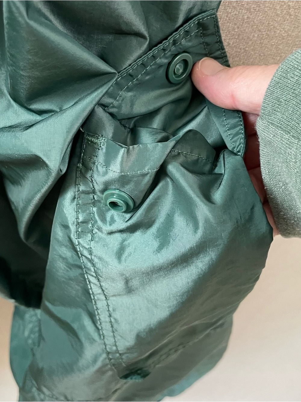 Fabletics Lightweight Cargo Jogger - Parachute Pant Everpine Green Small - Picture 8 of 11